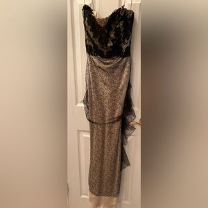 BADGLEY MISHKA BLACK GOLD TULLE LACE SEQUINS STRAPLESS EVENING GOWN SIZE 4